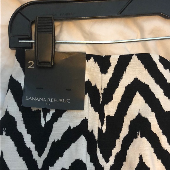 Skirt - Picture 3 of 4